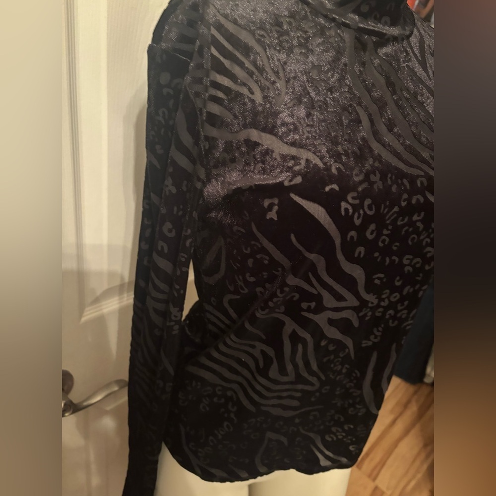 Vero Moda burn out top M - Picture 3 of 5